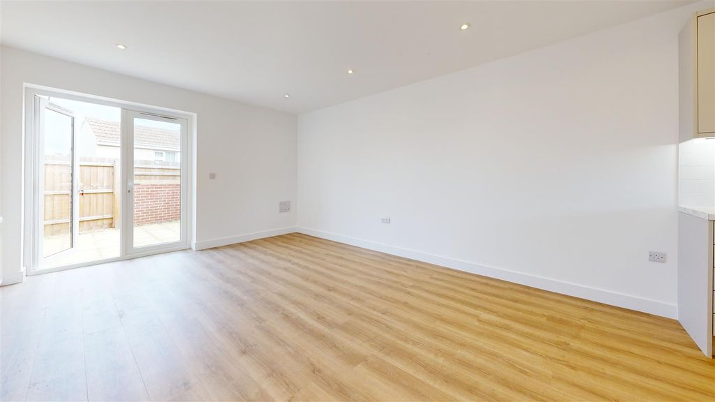 Property photo 2 of 9 Living-Room (28).Jpg