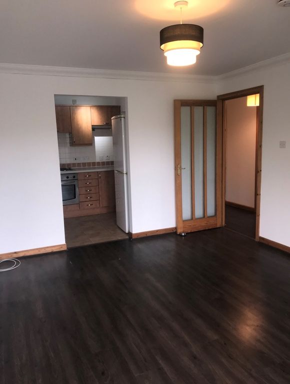 Property photo 3 of 8 Lounge