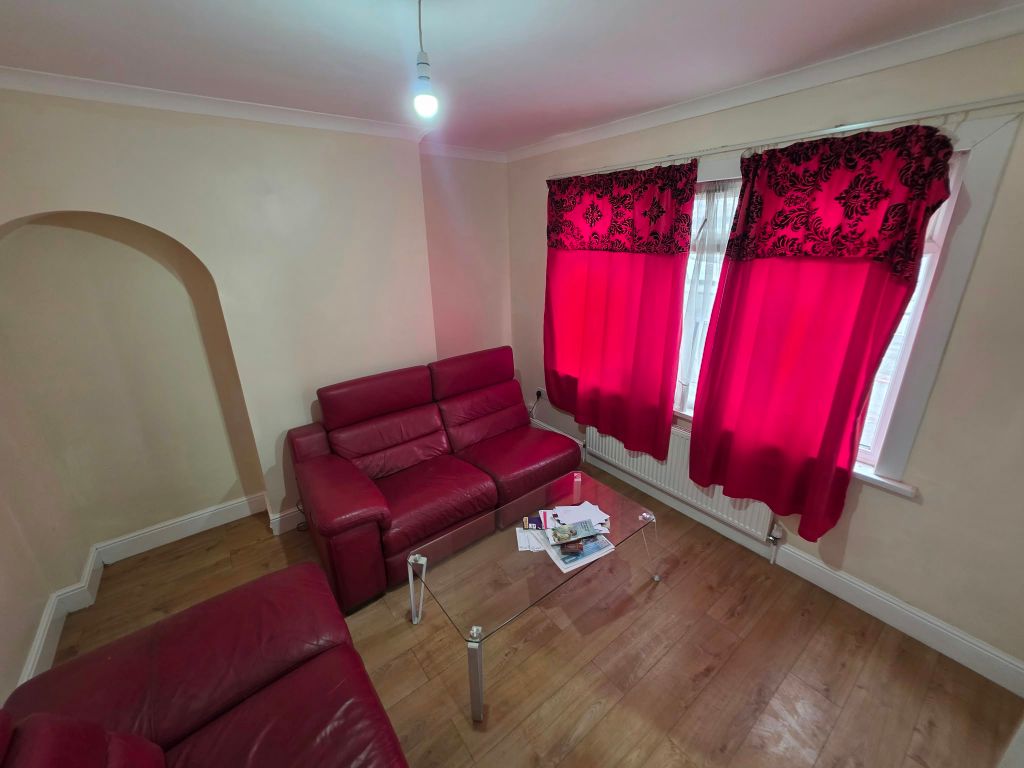 Property photo 3 of 14