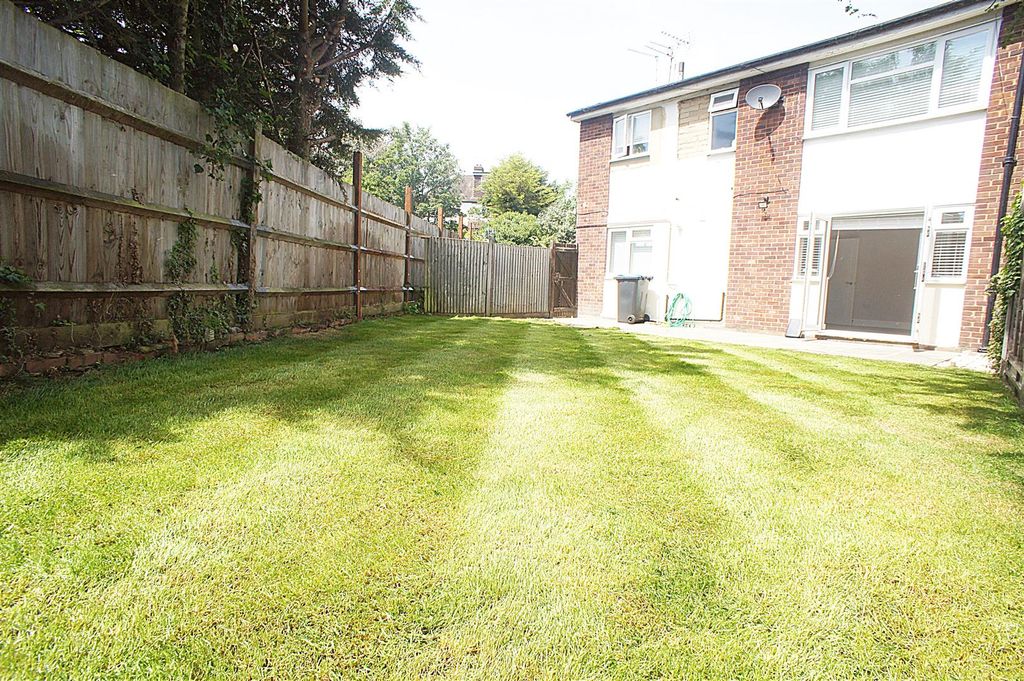 Property photo 1 of 15 Garden Back 2.Jpg