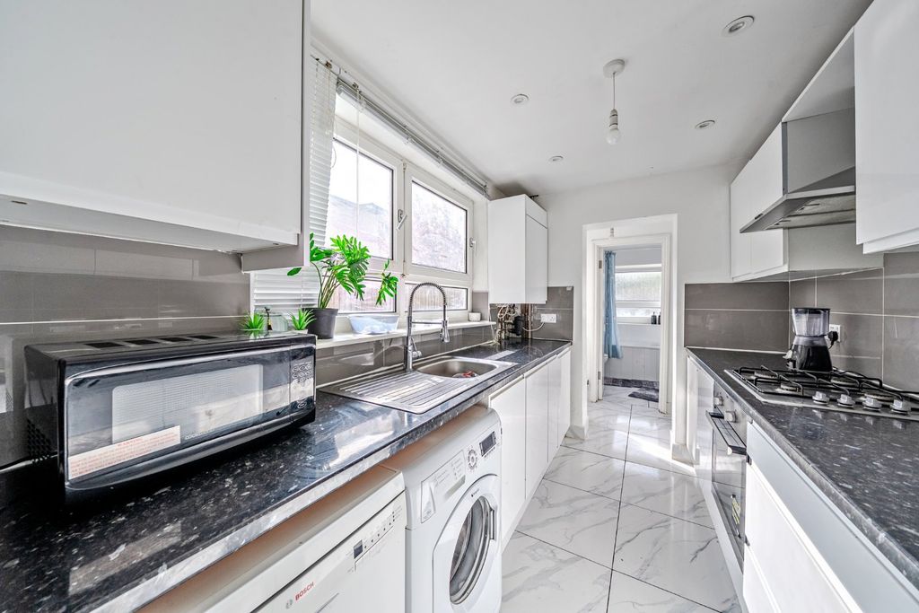 Property photo 3 of 13 Picture No. 07