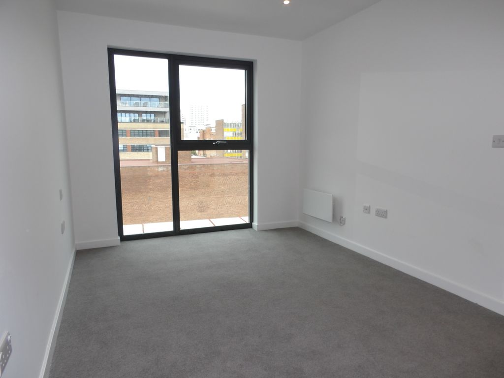 Property photo 3 of 5 Bedroom