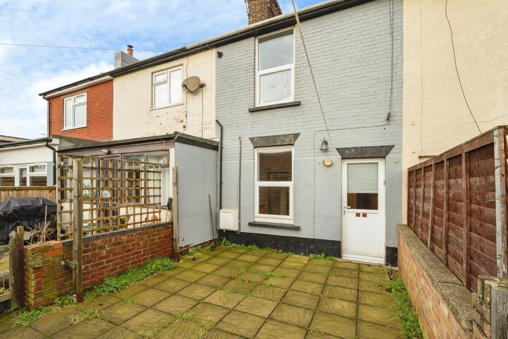 Property photo 2 of 24