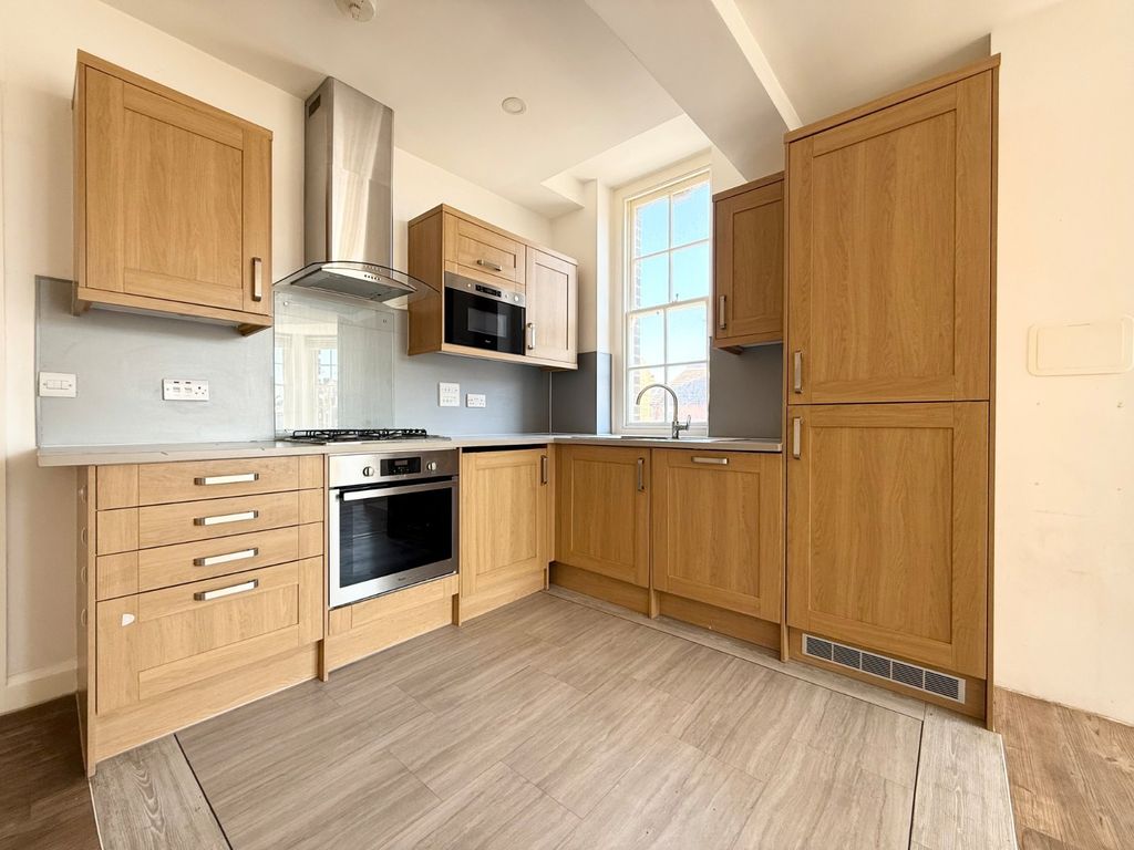 Property photo 3 of 7 Picture 3