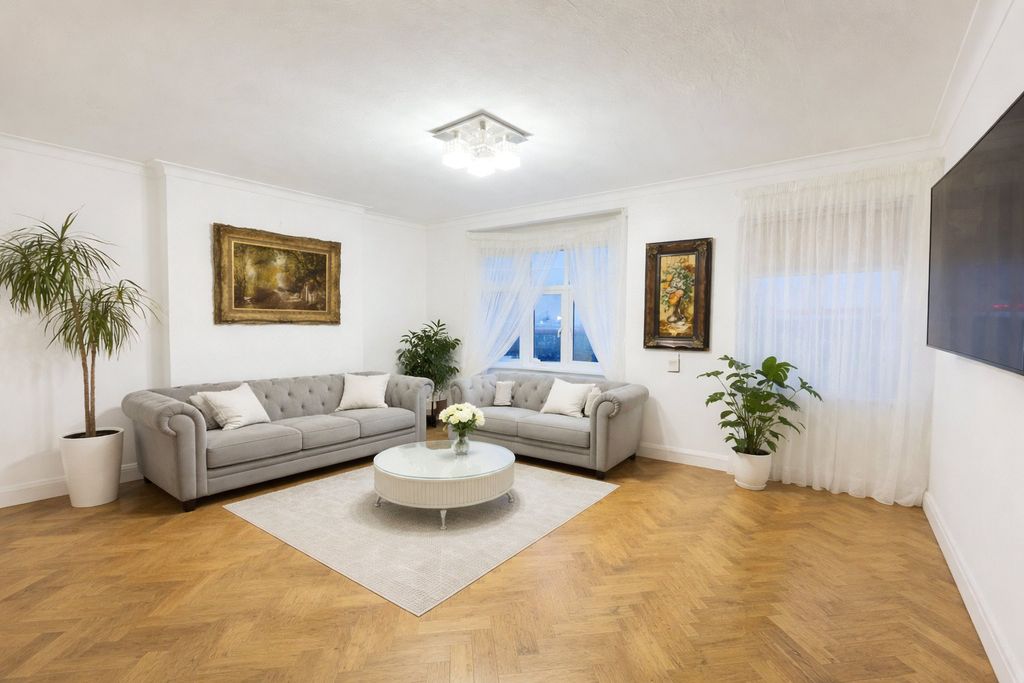 Property photo 1 of 7 Picture No. 14