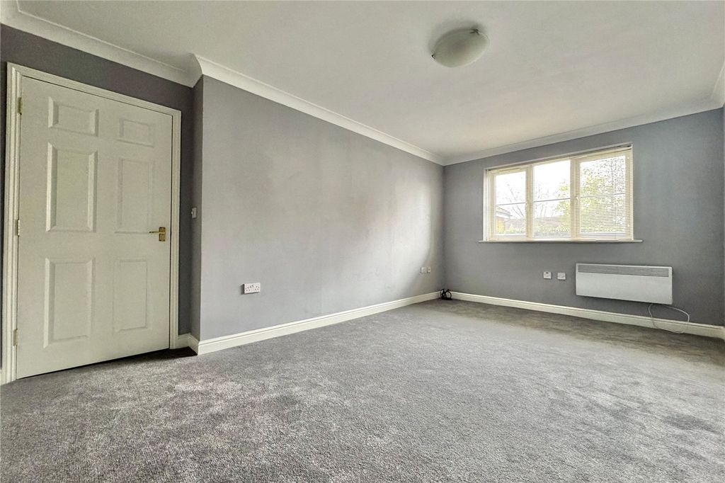Property photo 3 of 8 Picture No. 11