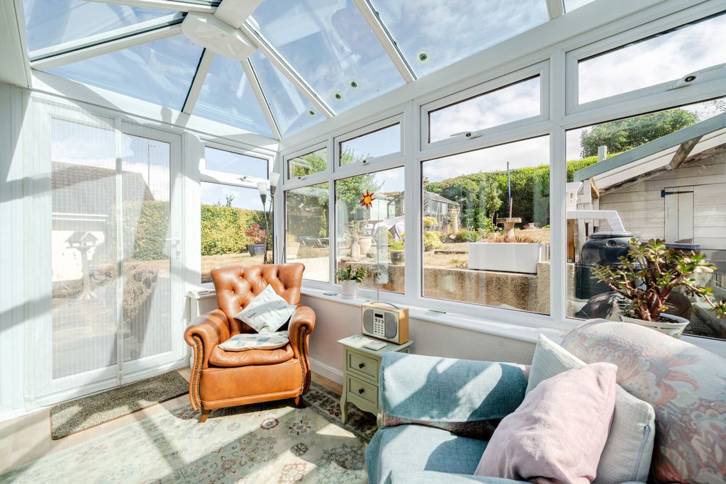 Property photo 3 of 14 Conservatory