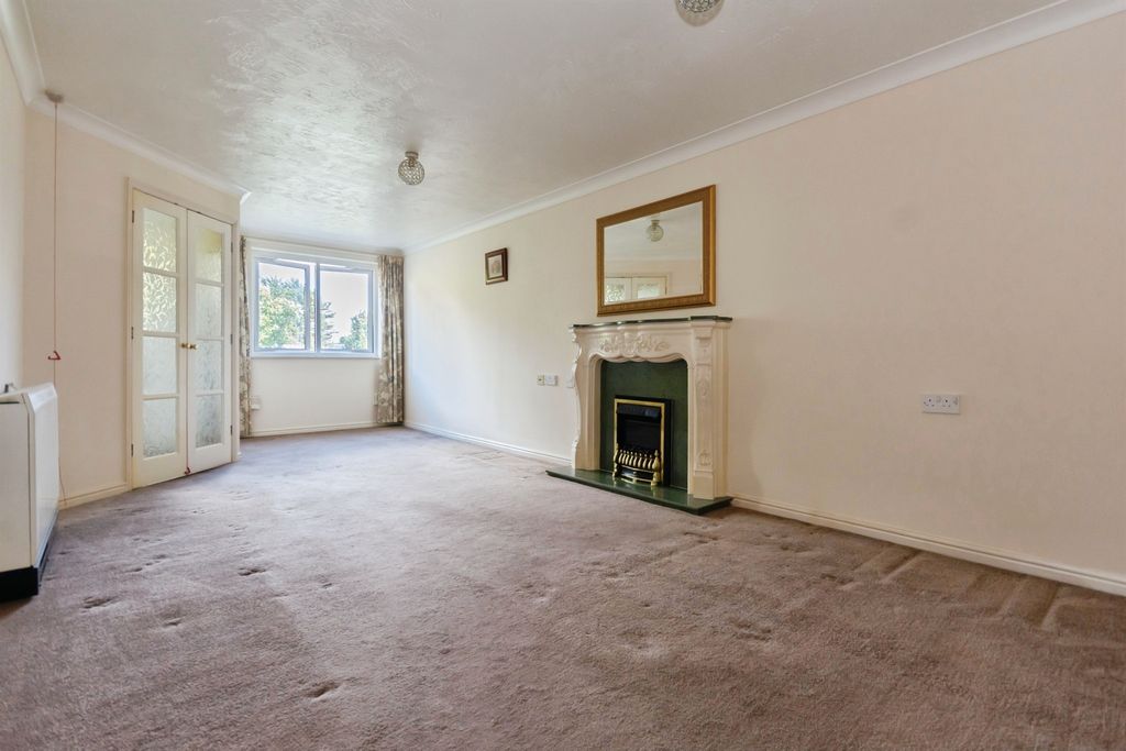 Property photo 3 of 17