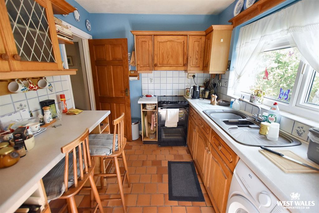 Property photo 2 of 12 5 (9).Jpg