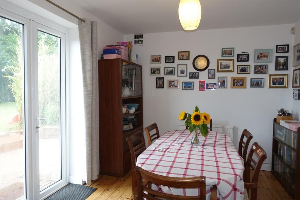 Property photo 3 of 31 Dining Area
