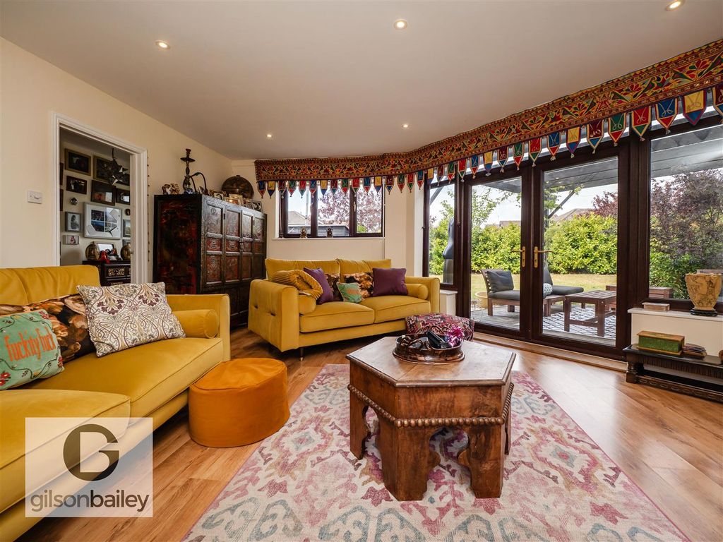 Property photo 3 of 51 96Cosenshardyroad-22.Jpg