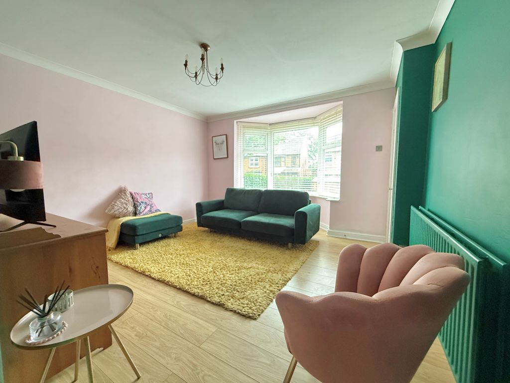 Property photo 2 of 16 Living Room