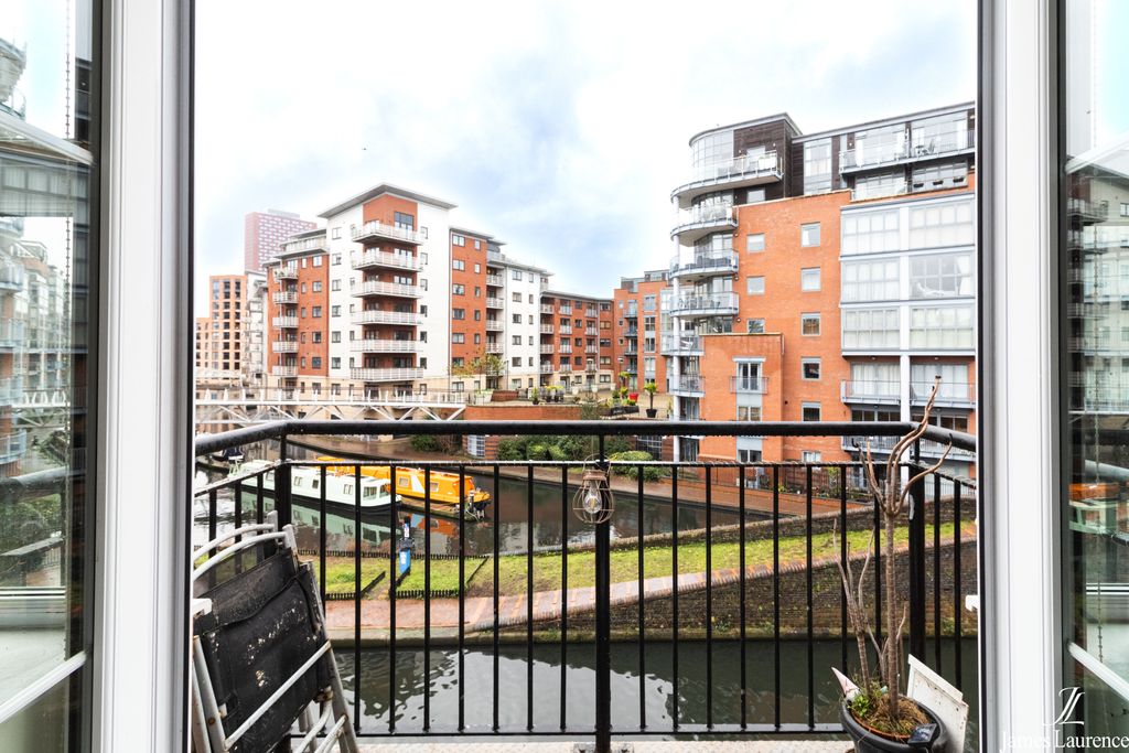 Property photo 3 of 19 8X1A5800-Hdr