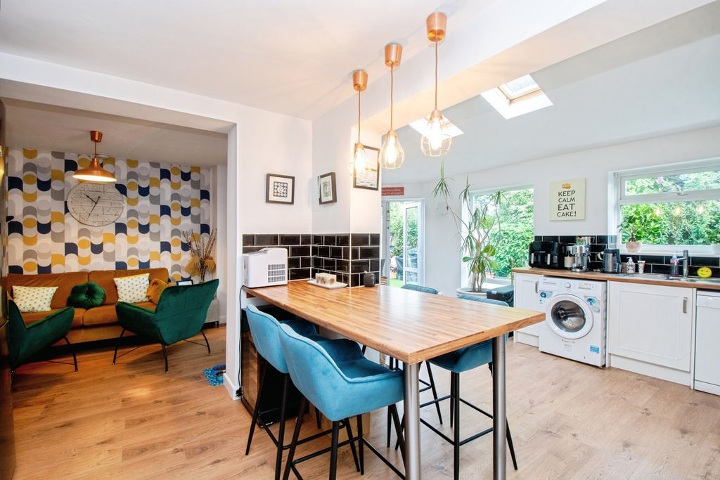 Property photo 2 of 19 Kitchen Diner