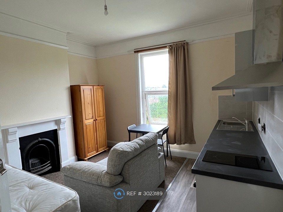 Property photo 3 of 4