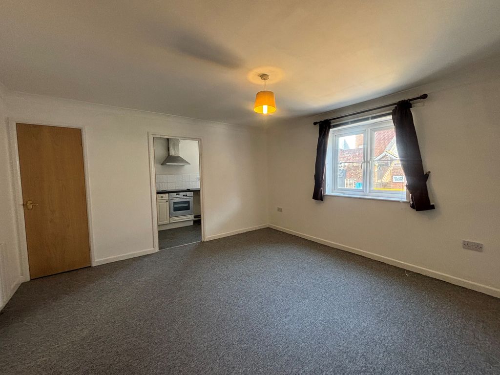 Property photo 3 of 8