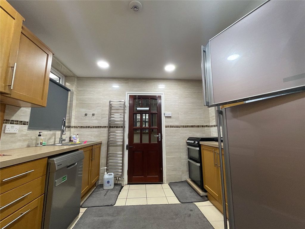 Property photo 3 of 23 Picture No. 31