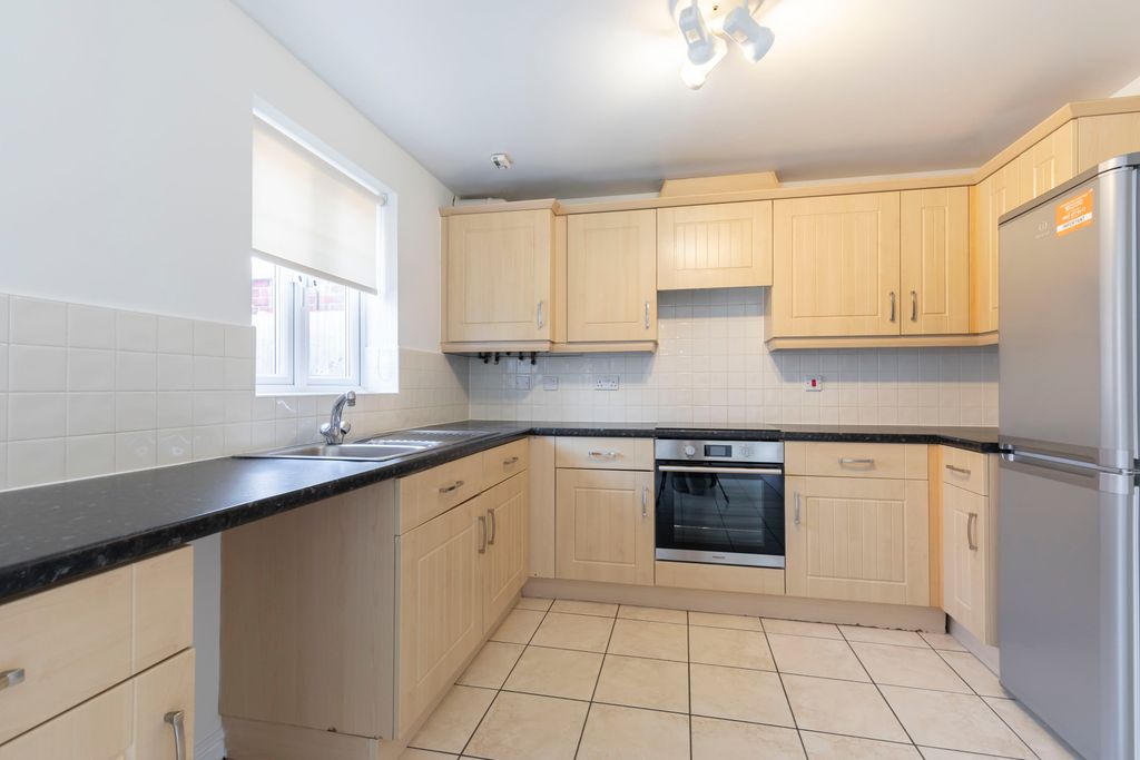 Property photo 2 of 13