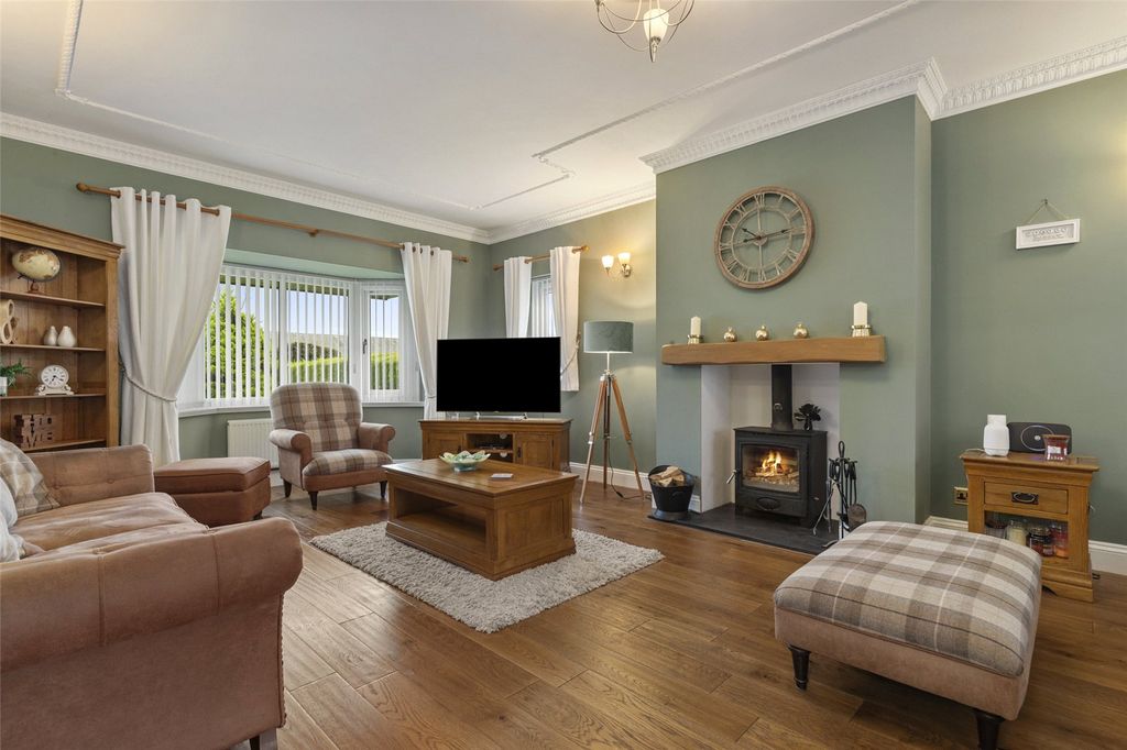 Property photo 2 of 36 Picture No. 01