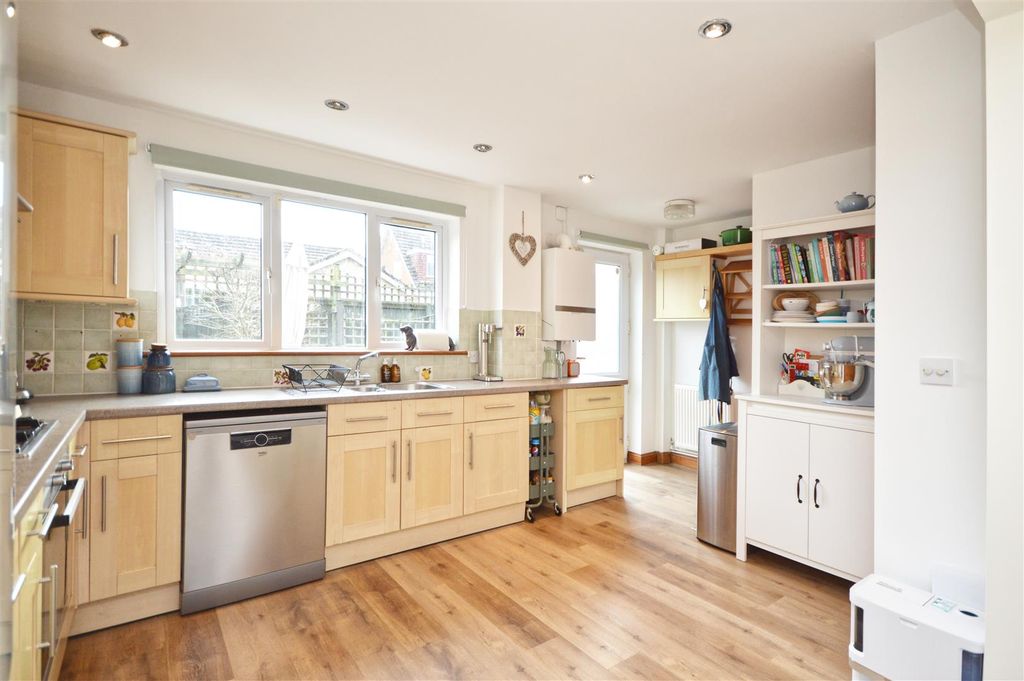 Property photo 3 of 30 Kitchen Area