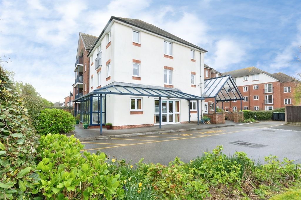 Property photo 1 of 20