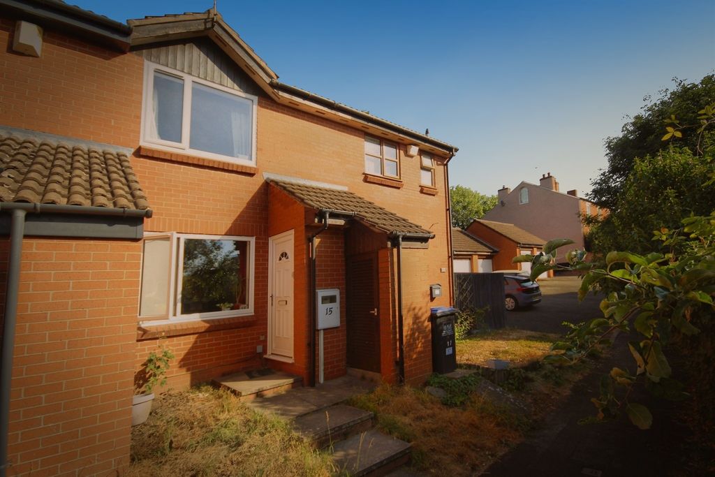 Property photo 1 of 15