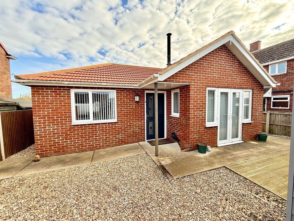 Property photo 2 of 26 Annexe Bungalow