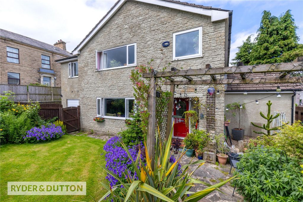 Property photo 1 of 27 Picture No. 25