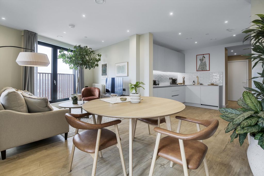 Property photo 1 of 21 Image