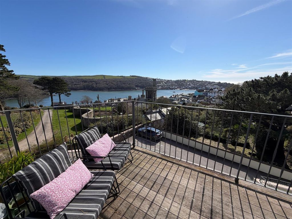 Property photo 2 of 14 Balcony.Jpg