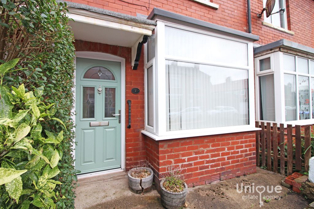 Property photo 2 of 13