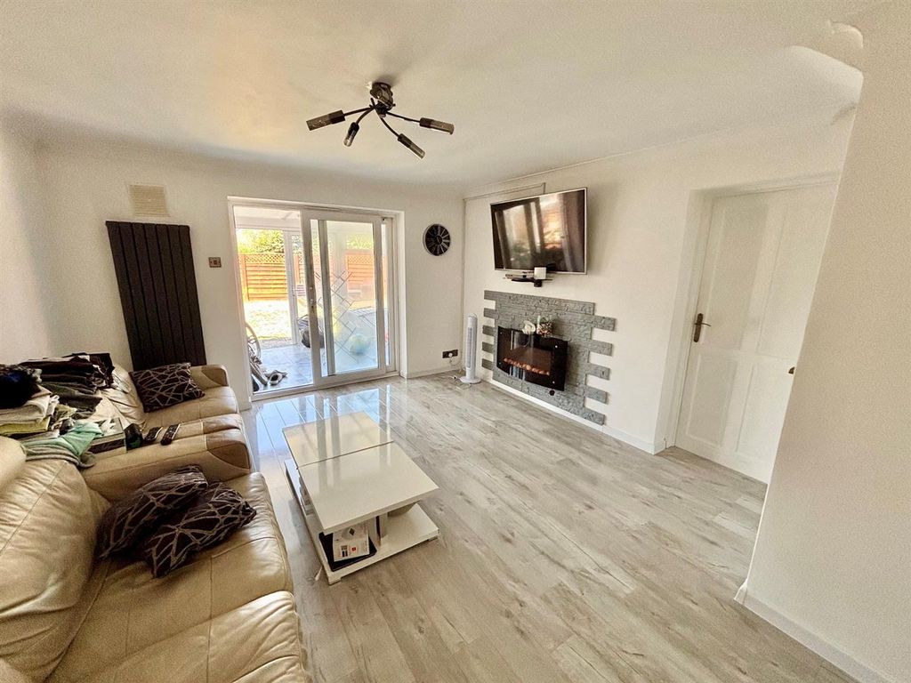 Property photo 3 of 12 12.Jpg