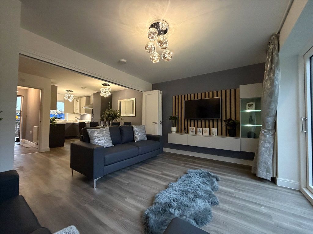 Property photo 3 of 23 Picture No. 30