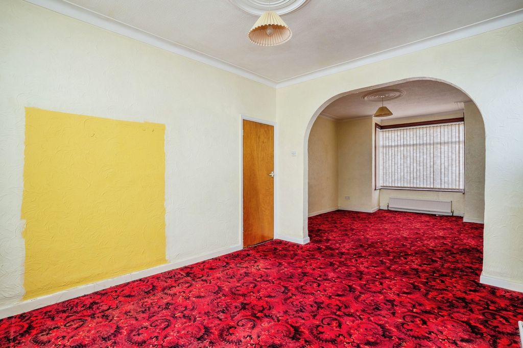Property photo 3 of 21 Pbox-Img.Jpg