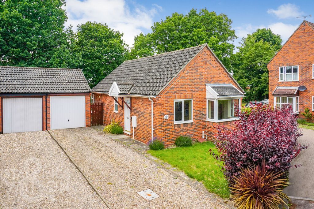 Property photo 2 of 17