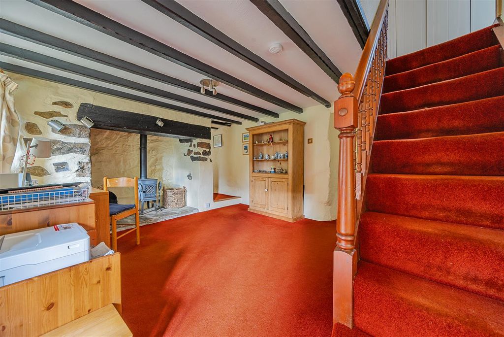 Property photo 3 of 23
