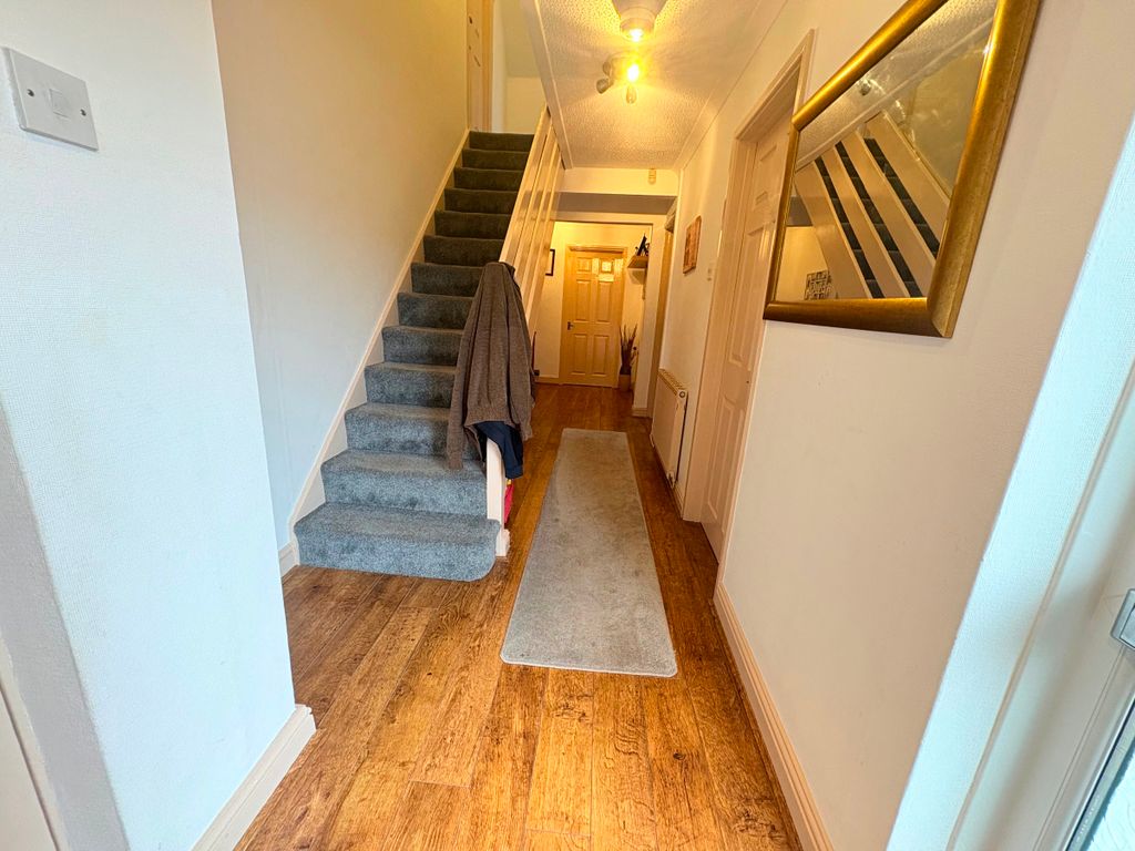 Property photo 3 of 38