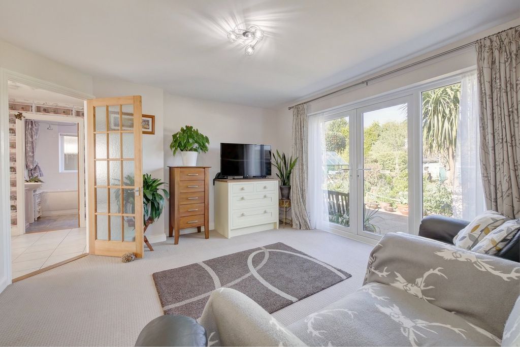 Property photo 3 of 24