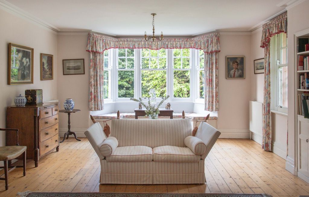 Property photo 2 of 38 288407 - Old Ford House_Inigo-1.Jpg