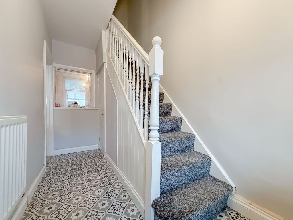 Property photo 3 of 26