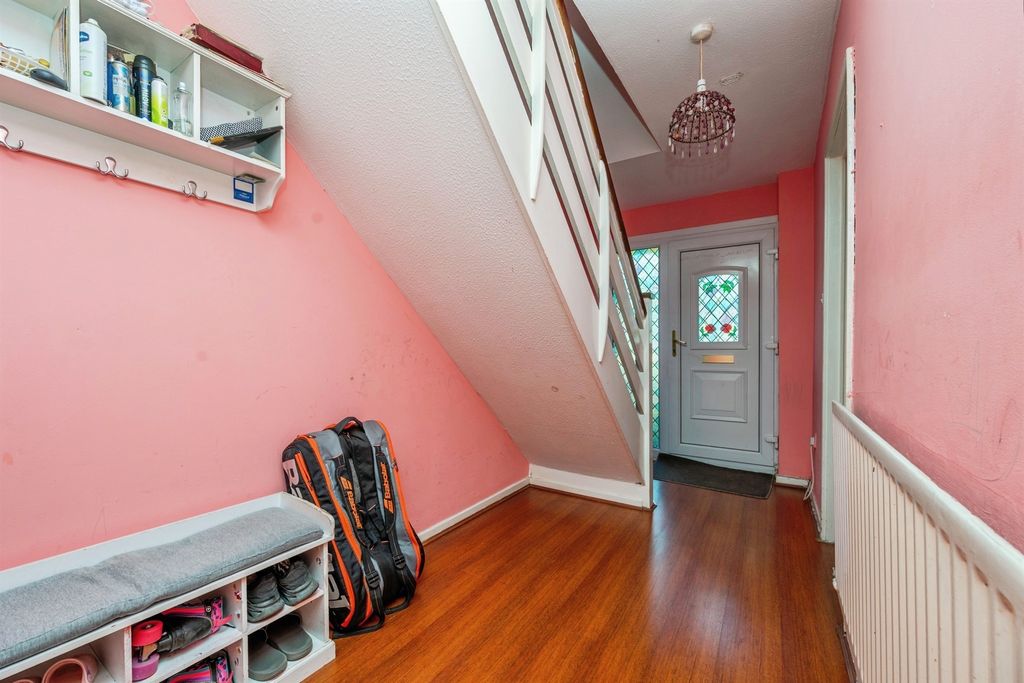Property photo 2 of 17