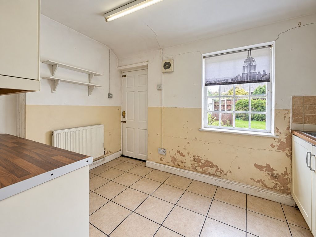 Property photo 3 of 12 5893855