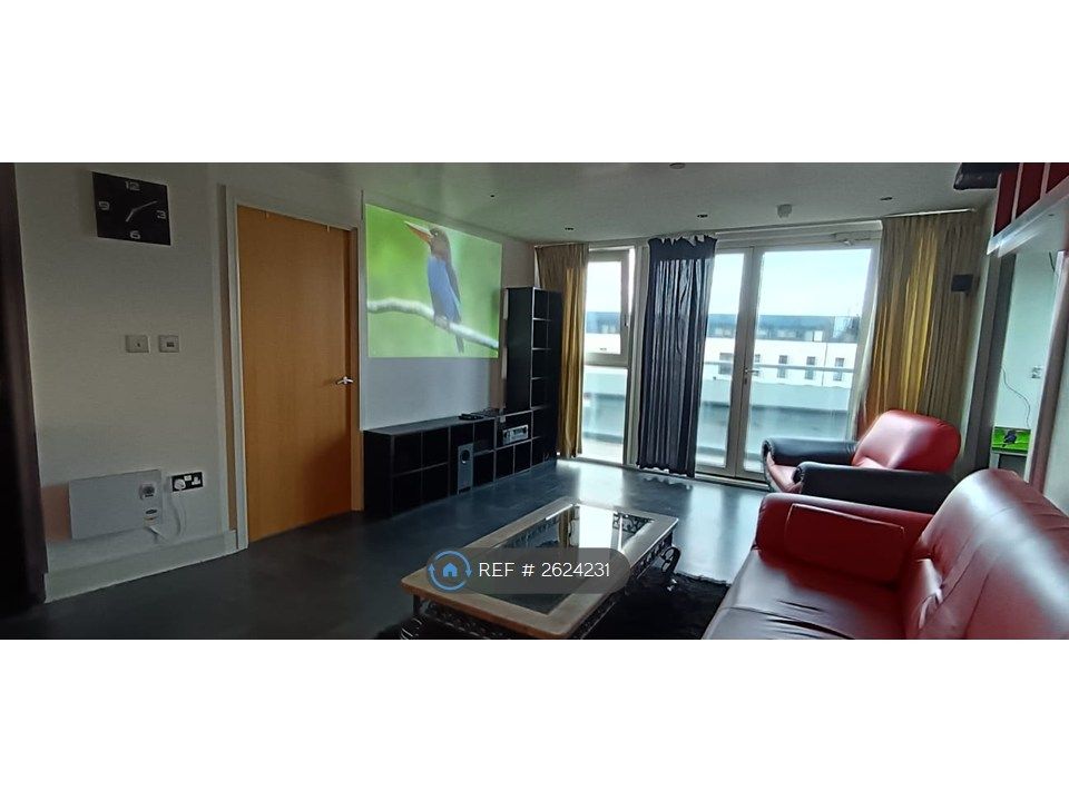 Property photo 2 of 10 Lounge