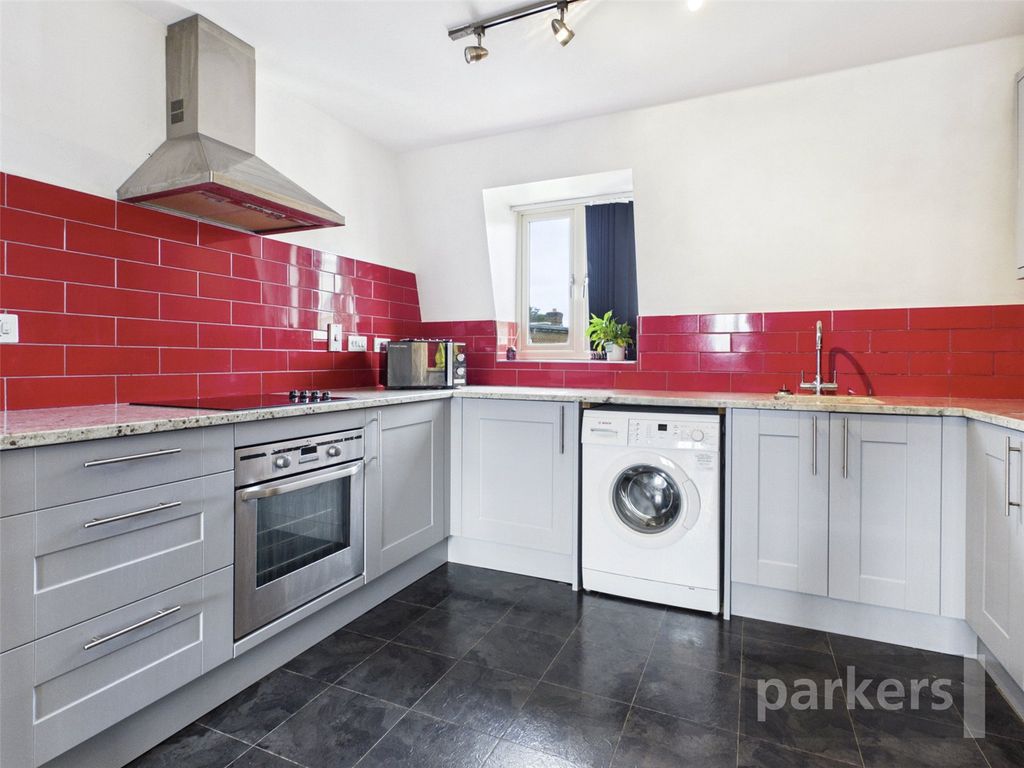 Property photo 2 of 10 Kitchen