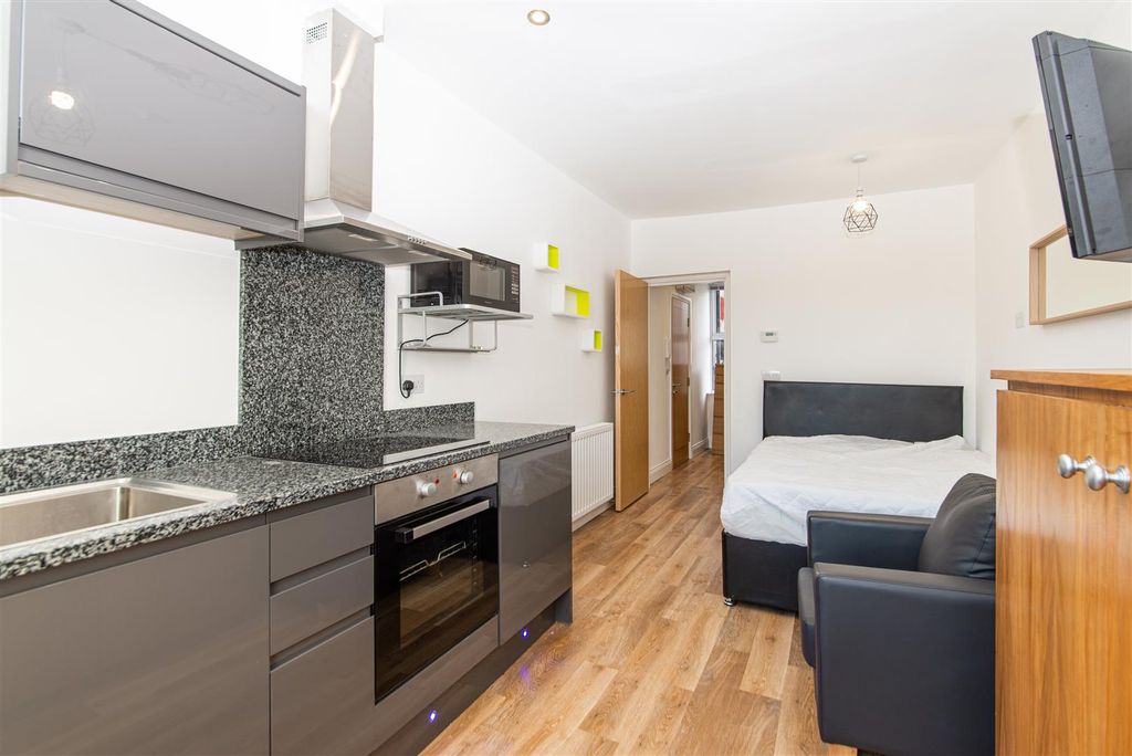 Property photo 3 of 5 Edit-6502.Jpg