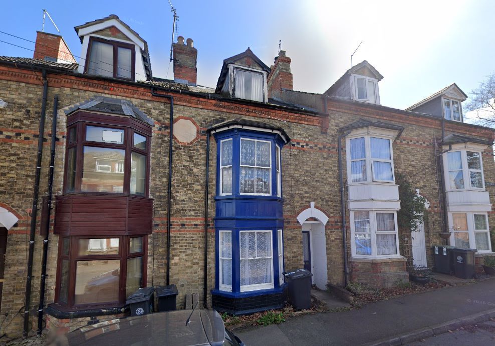 Property photo 1 of 8