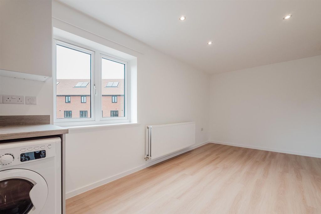 Property photo 3 of 12 P1955444.Jpg