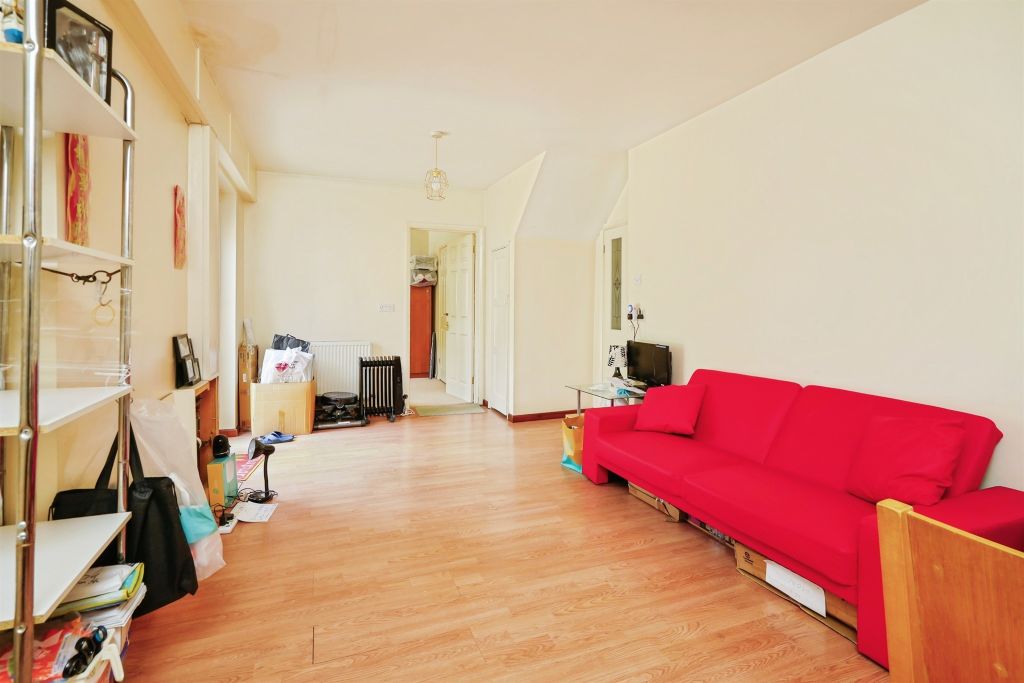 Property photo 3 of 9
