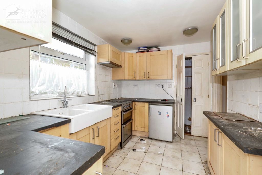 Property photo 2 of 16 Image 1