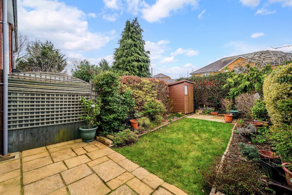 Property photo 2 of 14 Fennells Meads